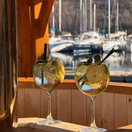 Lifeharbour リゾート *