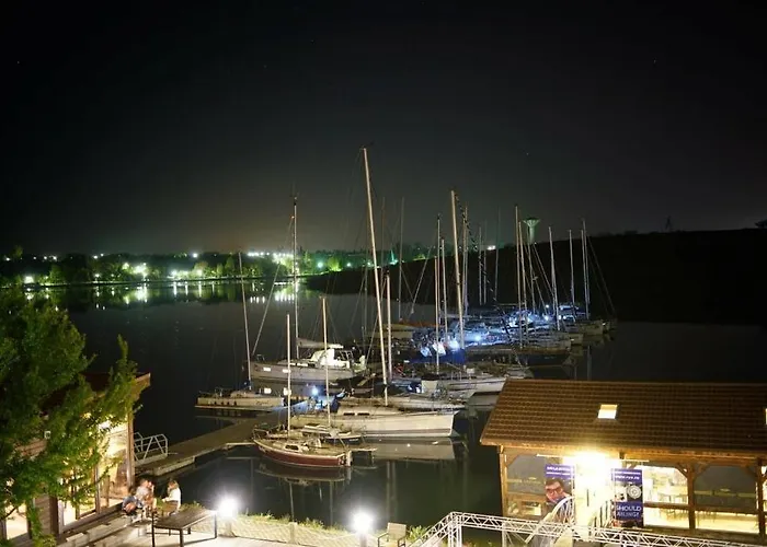 Resort Lifeharbour Limanu